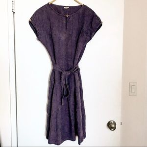 100% Linen dress. Perfect for hot summer days.